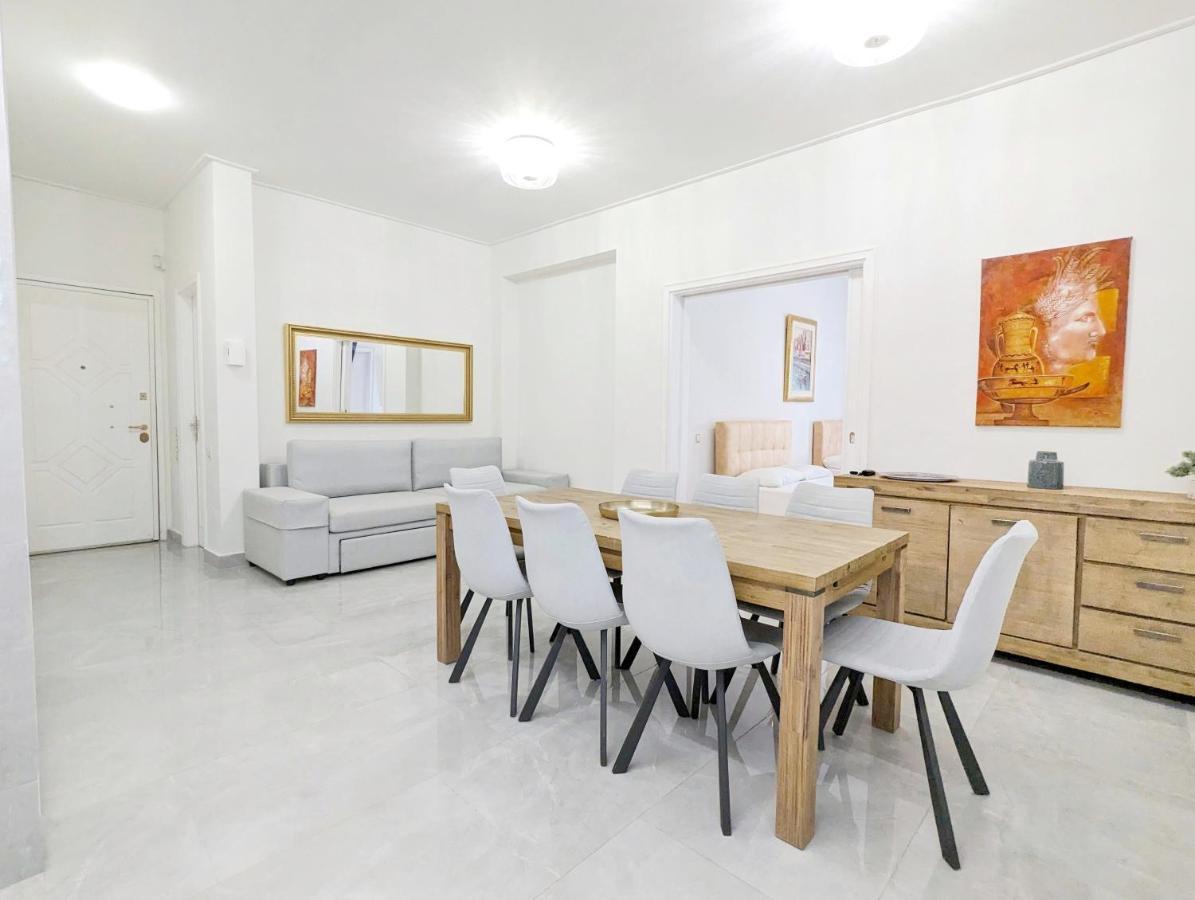 Victroria Grand Palace Apartment เอเธนส์ ภายนอก รูปภาพ