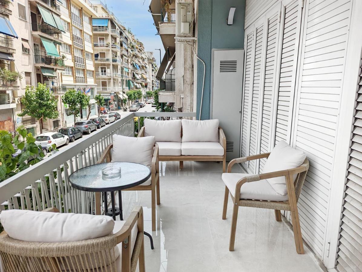 Victroria Grand Palace Apartment เอเธนส์ ภายนอก รูปภาพ