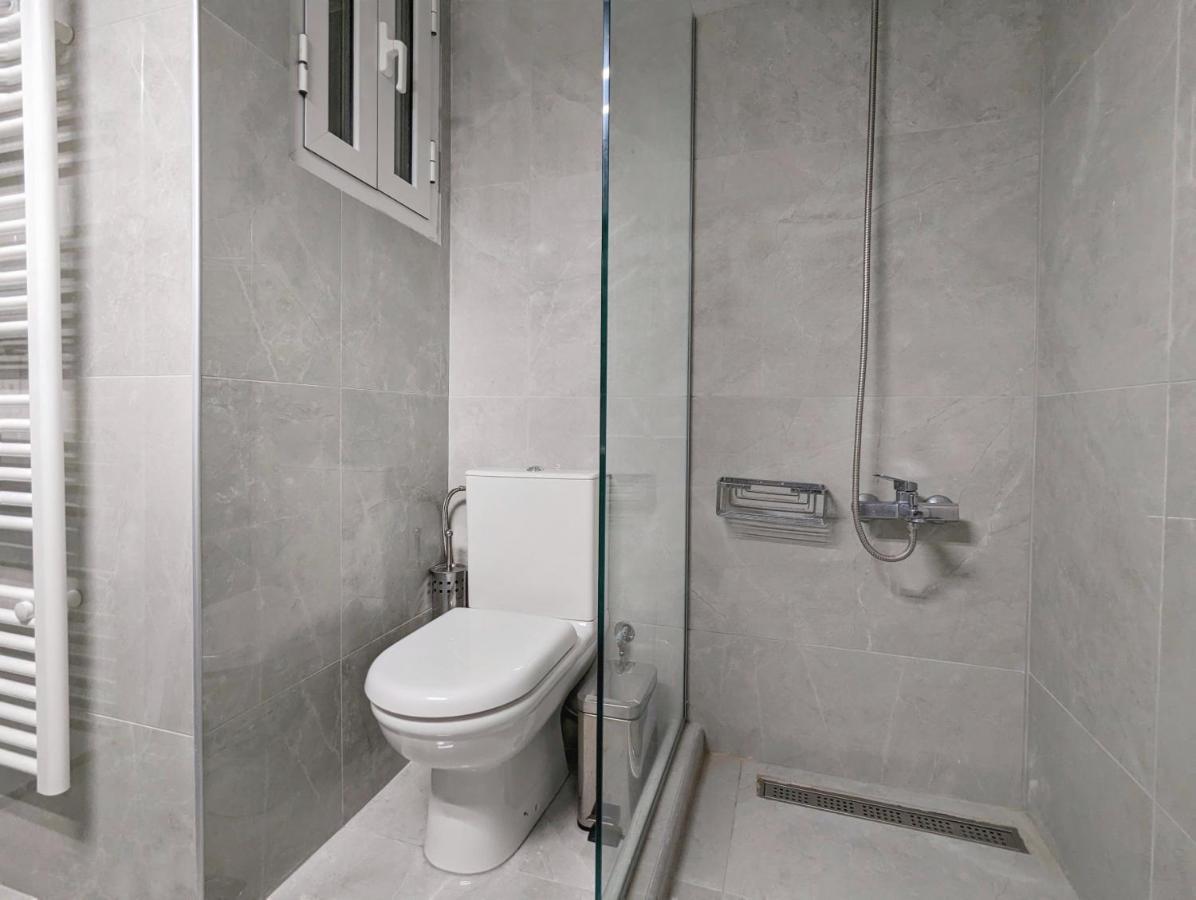 Victroria Grand Palace Apartment เอเธนส์ ภายนอก รูปภาพ