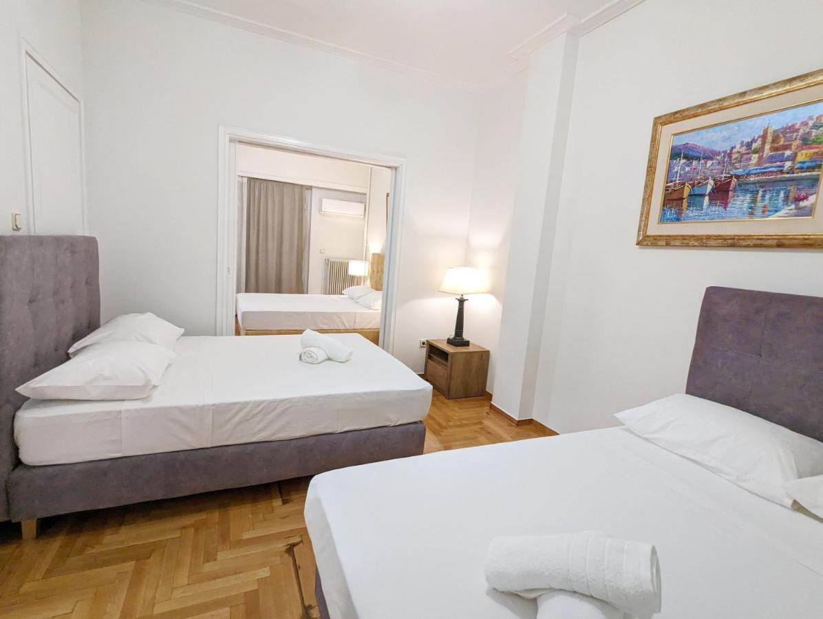 Victroria Grand Palace Apartment เอเธนส์ ภายนอก รูปภาพ