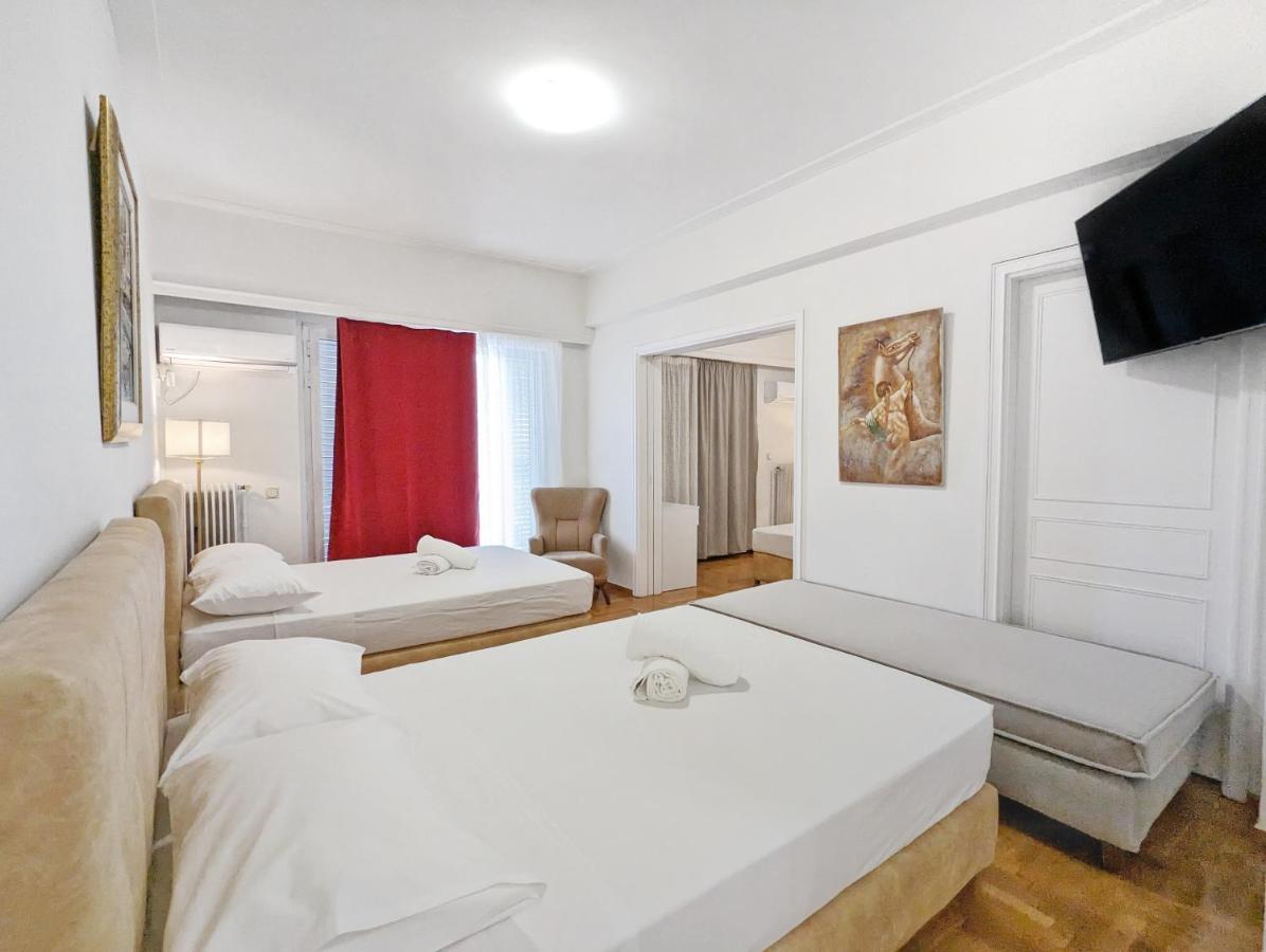 Victroria Grand Palace Apartment เอเธนส์ ภายนอก รูปภาพ