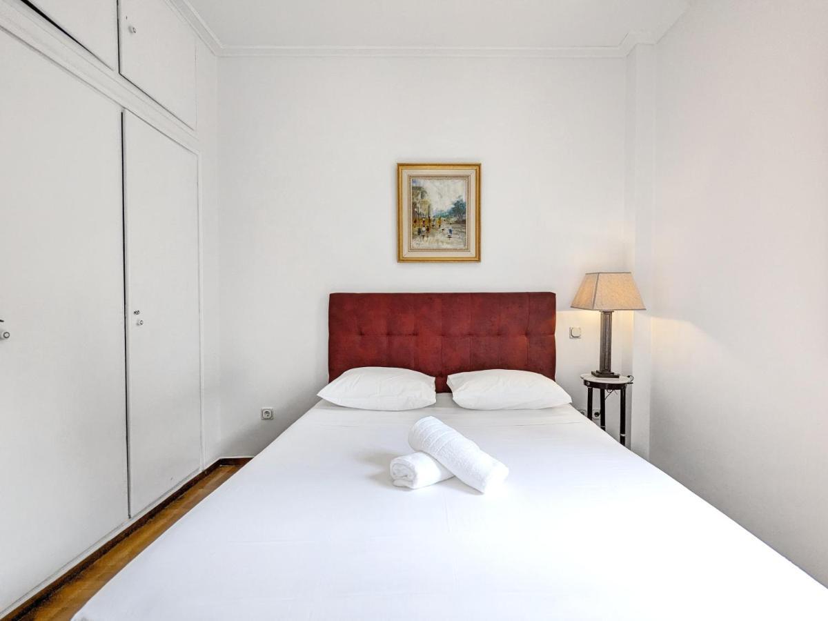 Victroria Grand Palace Apartment เอเธนส์ ภายนอก รูปภาพ