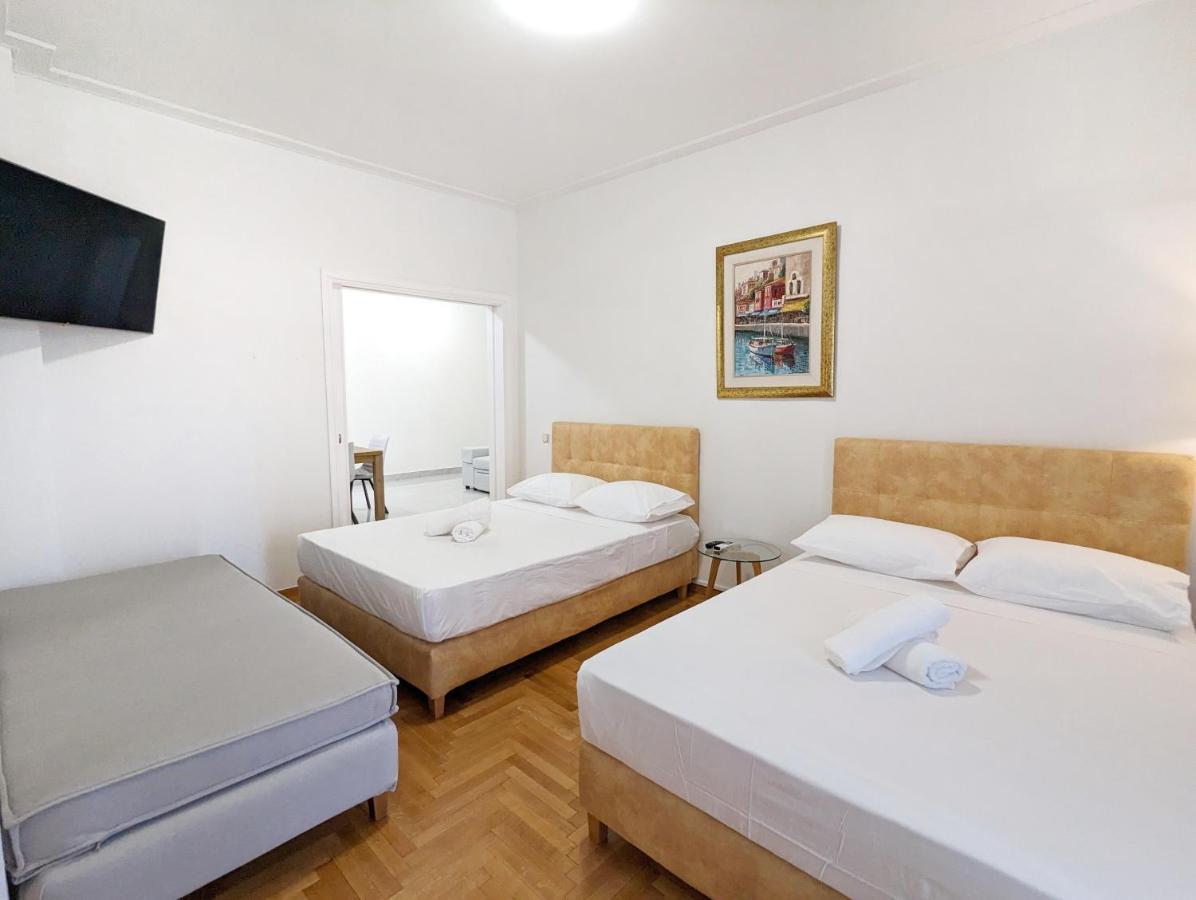 Victroria Grand Palace Apartment เอเธนส์ ภายนอก รูปภาพ
